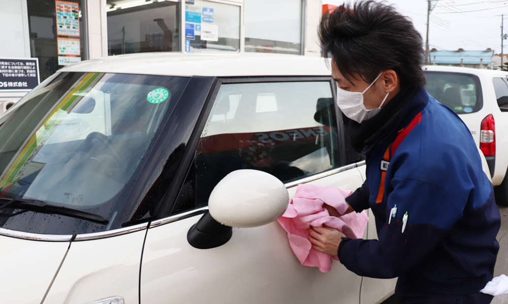 手洗い洗車（撥水仕上げ）＋アンダーウォッシュ