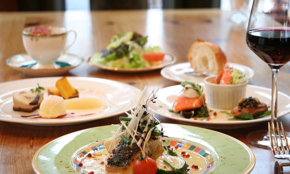 ワイナリーツアー&ワインペアリングランチ【ペア】